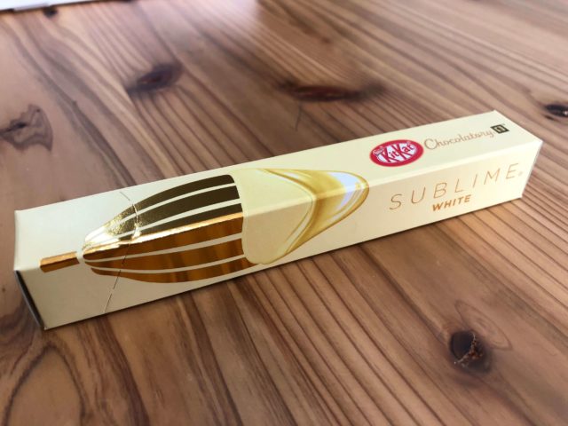 キットカット ショコラトリー:ホワイト<チョコレート>の写真