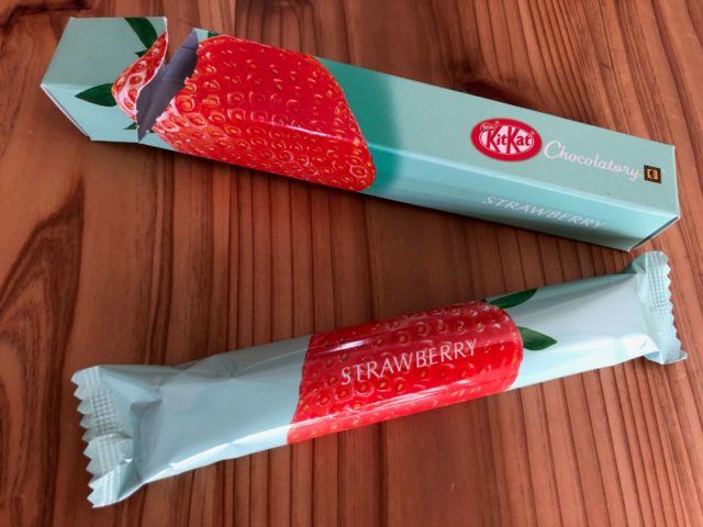 キットカット ショコラトリー:ストロベリーの開封写真